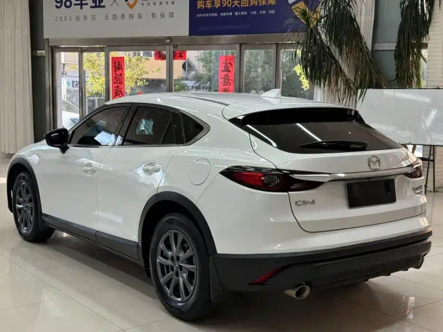 Mazda CX-4 — Фото автомобиля 6