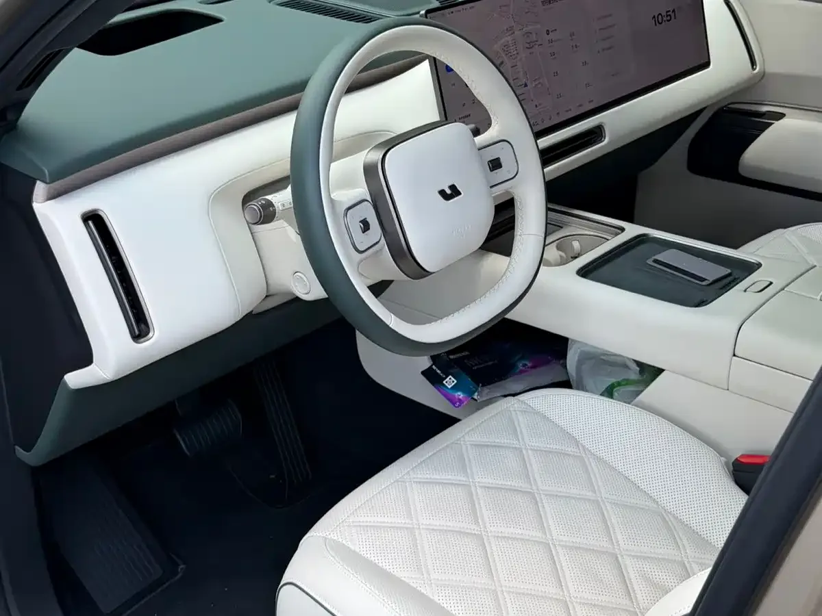 Li Auto Li Xiang L9 2026 Base Model — Фото автомобиля 18
