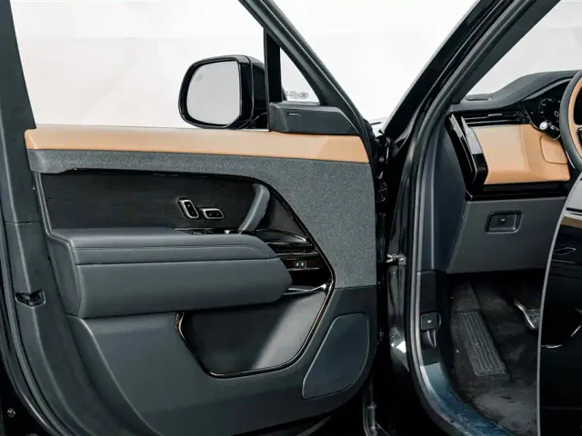 Land Rover Range Rover Sport — Фото автомобиля 17