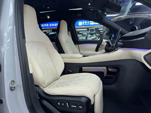 Nio EC6 — Фото автомобиля 10