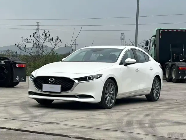 Фотография автомобиля — Mazda Axela