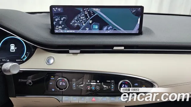 Genesis GV70 — Фото автомобиля 15