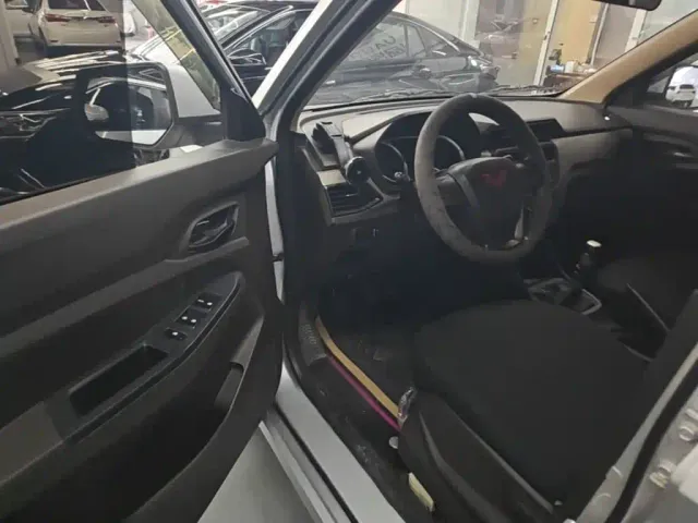 Wuling Hongguang — Фото автомобиля 15