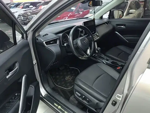 Toyota Corolla Cross — Фото автомобиля 15