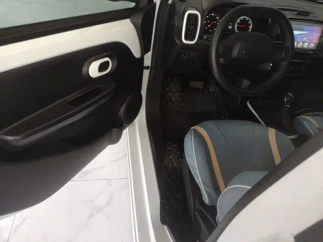 Roewe Clever — Фото автомобиля 15