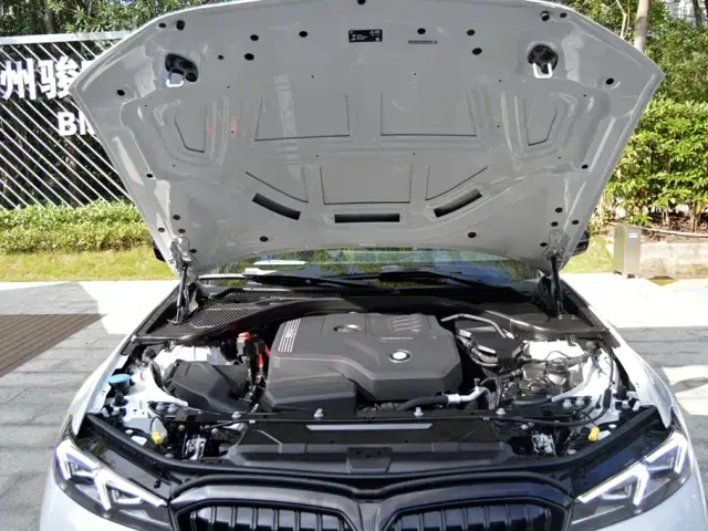 BMW 3 Series — Фото автомобиля 7