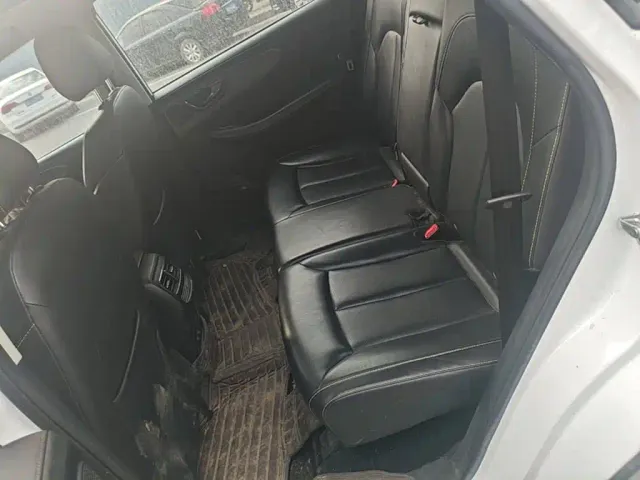 Roewe RX5 — Фото автомобиля 16