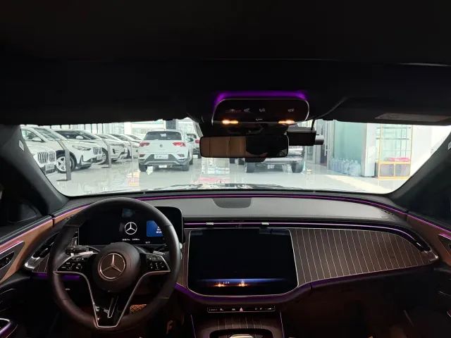 Mercedes-Benz E-Class — Фото автомобиля 8