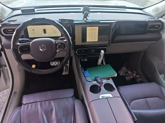 Leapmotor C11 — Фото автомобиля 9