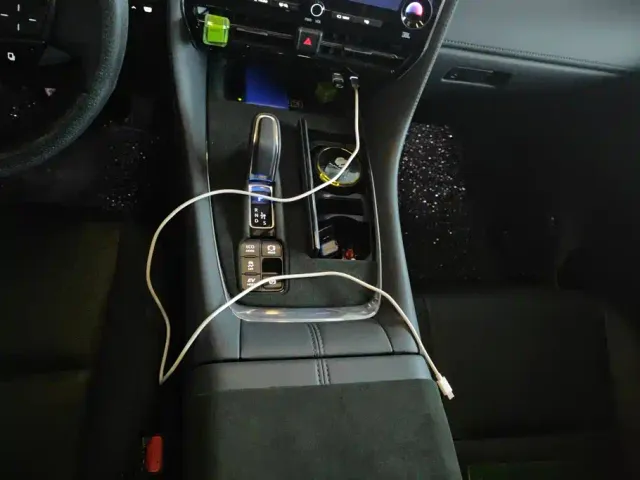 Toyota Alphard — Фото автомобиля 16
