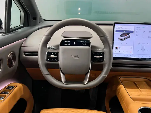 Li Auto i8 — Фото автомобиля 12