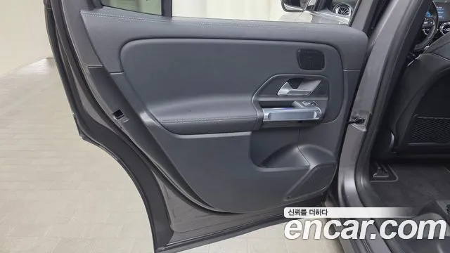 Mercedes-Benz EQB X243 — Фото автомобиля 14