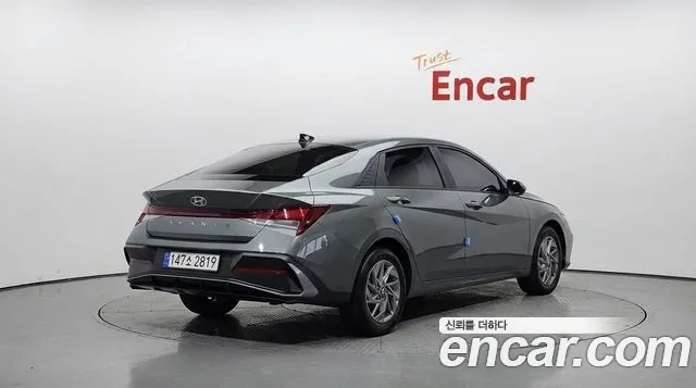 Hyundai Avante CN7 — Фото автомобиля 2