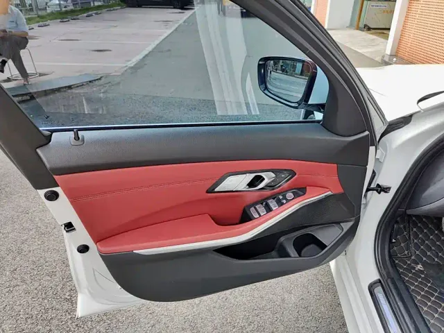 BMW 3 Series — Фото автомобиля 6