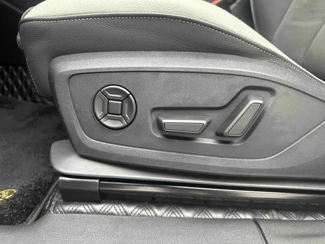 Audi Q3 — Фото автомобиля 11