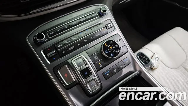 Hyundai Santafe — Фото автомобиля 9