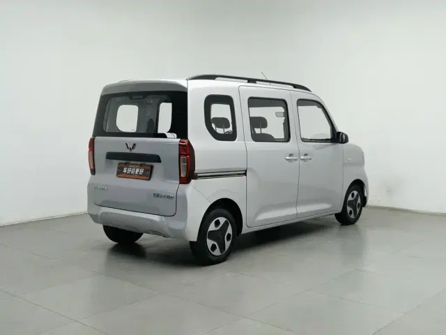 Wuling Zhiguang NEV — Фото автомобиля 2