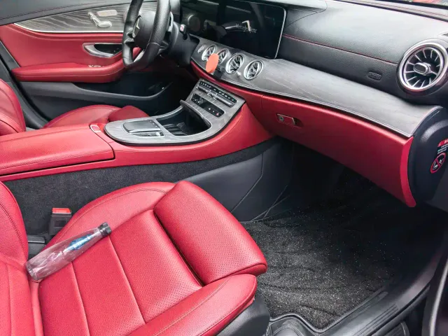 Mercedes-Benz E-Class — Фото автомобиля 10