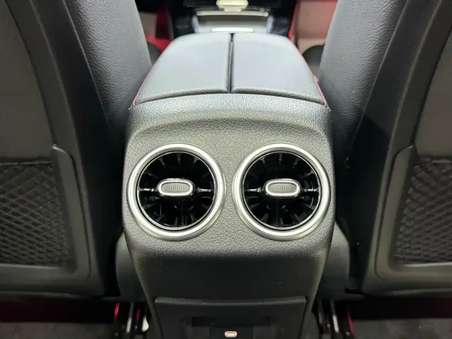 Mercedes-Benz A-Class — Фото автомобиля 16