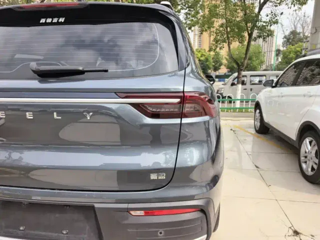 Geely Haoyue — Фото автомобиля 7