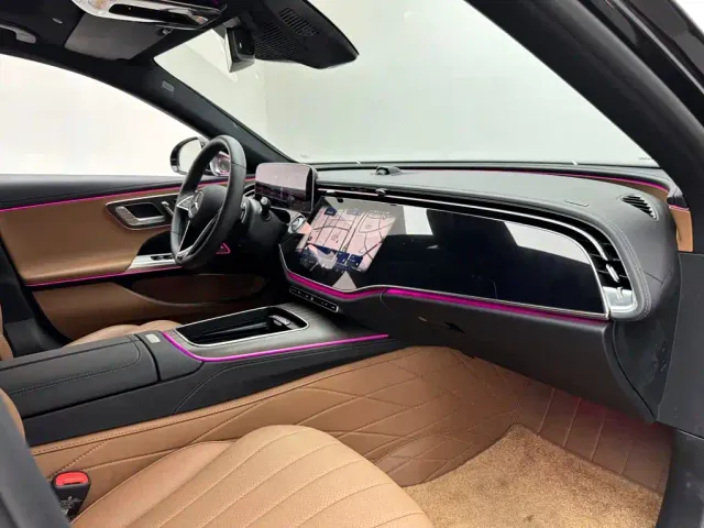 Mercedes-Benz E-Class — Фото автомобиля 11