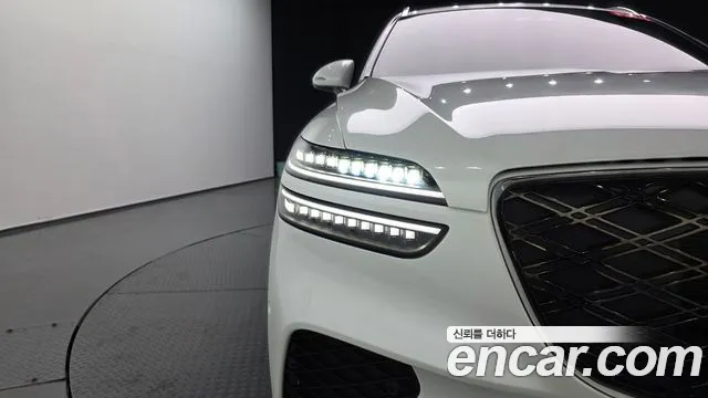 Genesis GV70 — Фото автомобиля 7