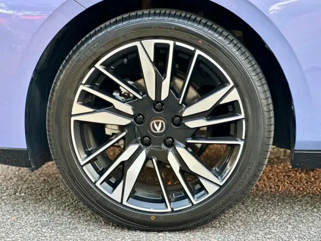 Changan Eado — Фото автомобиля 20