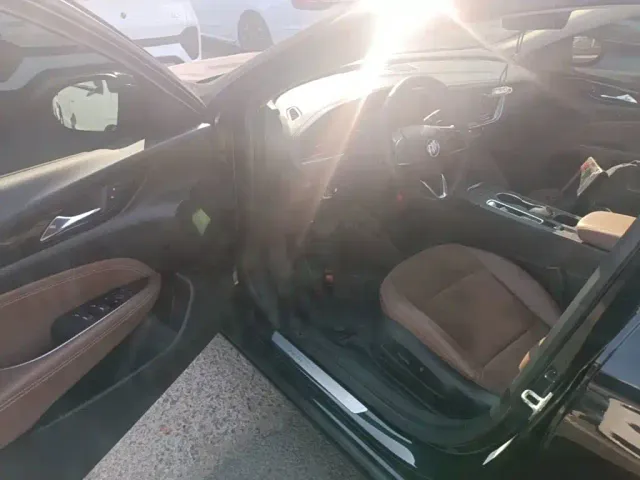 Buick Regal — Фото автомобиля 15