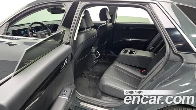 Hyundai Grandeur Grandeur (GN7) 2.5 Бензин 2WD — Фото автомобиля 11