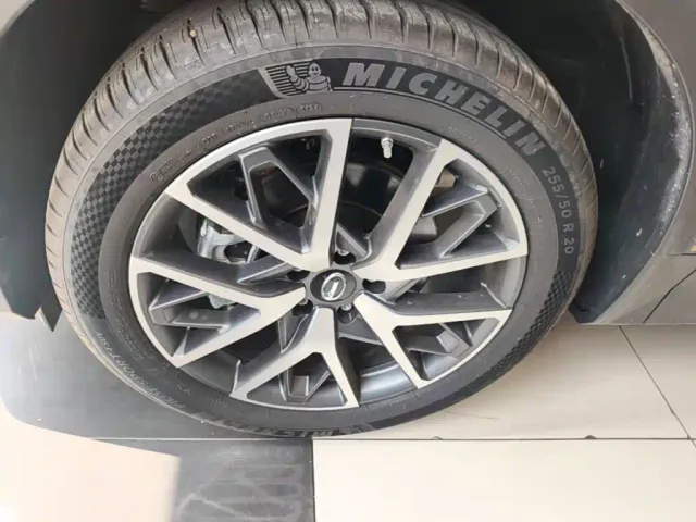 GAC Trumpchi GS8 — Фото автомобиля 22