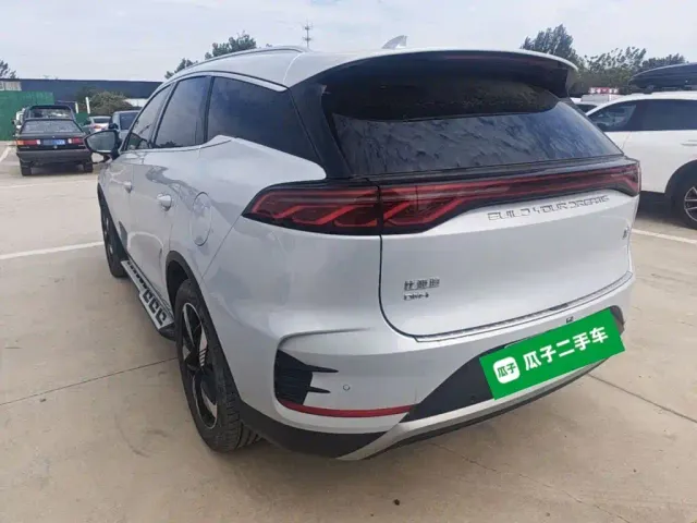 BYD Tang — Фото автомобиля 4