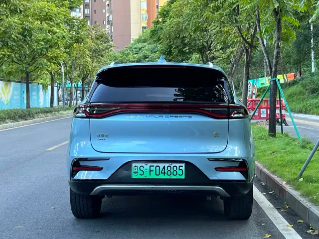 BYD Tang — Фото автомобиля 5