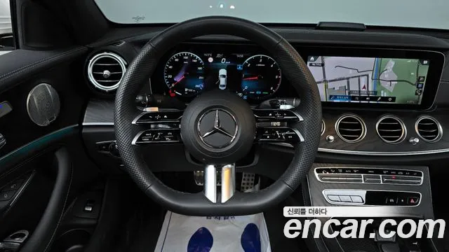 Mercedes-Benz E-Class — Фото автомобиля 13