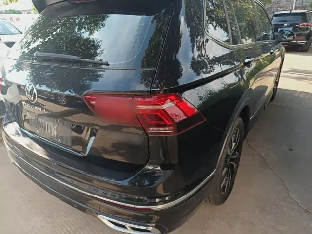 Volkswagen Tiguan L — Фото автомобиля 7