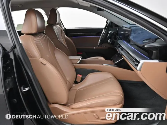 Hyundai Grandeur Grandeur (GN7) 2.5 Бензин 2WD — Фото автомобиля 17