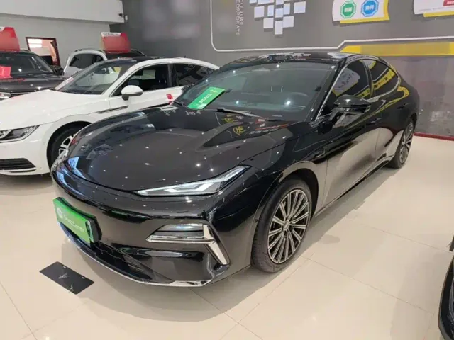 Фотография автомобиля — Geely Galaxy Xingyao 8