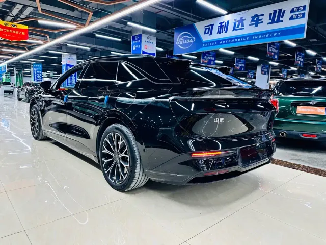 Zeekr 007 GT — Фото автомобиля 3