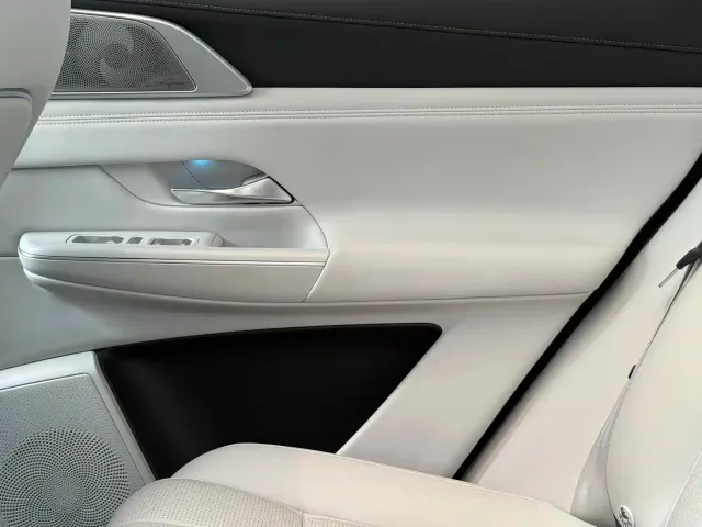 Xpeng G9 — Фото автомобиля 9