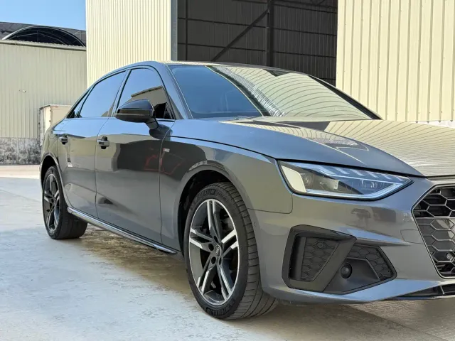 Audi A4L — Фото автомобиля 12