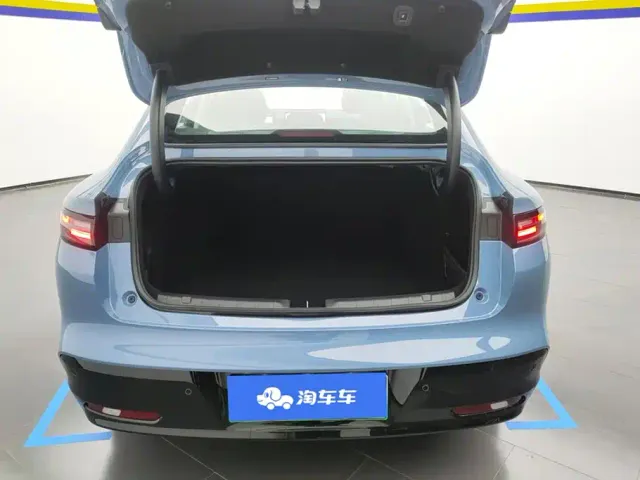 Leapmotor B01 — Фото автомобиля 4