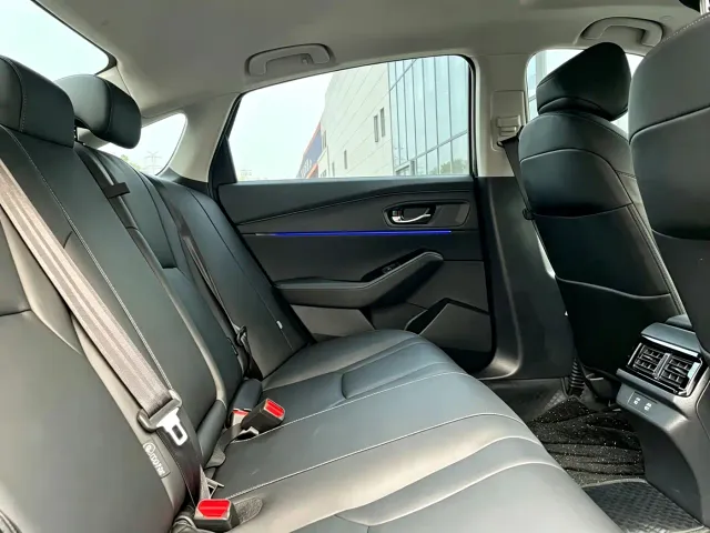 Honda Accord — Фото автомобиля 12