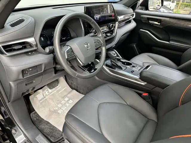 Toyota Crown Kluger — Фото автомобиля 8