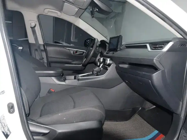 Toyota RAV4 — Фото автомобиля 16