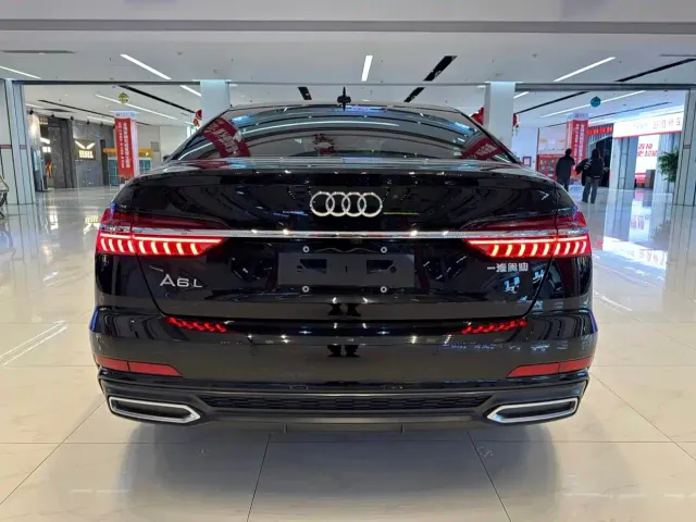 Audi A6L — Фото автомобиля 11