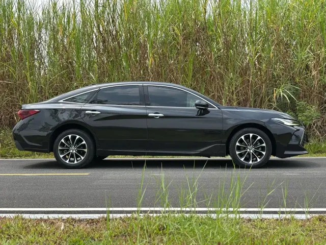Toyota Avalon — Фото автомобиля 4