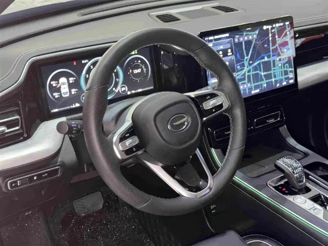GAC Trumpchi GS8 — Фото автомобиля 15