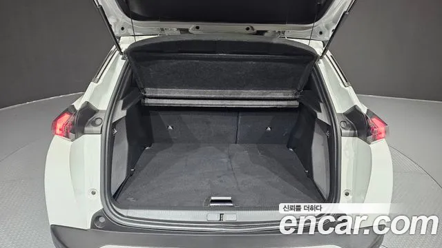 Peugeot 2008 Generation 2 — Фото автомобиля 20