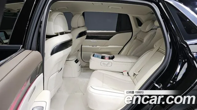 Genesis G90 Бензин 3.5 турбо AWD — Фото автомобиля 11