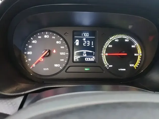 Roewe Kaiwei CLEVER 2021 302km New Four-Seat Super Edition — Фото автомобиля 11