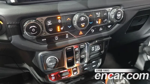 Jeep Wrangler Wrangler (JL) — Фото автомобиля 30